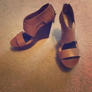Aldo wedges